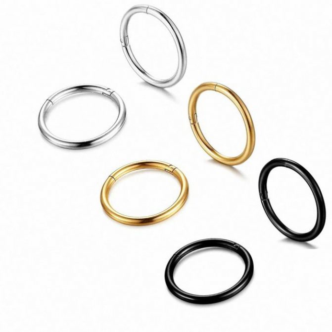 kultainen nenärengas