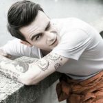 Британската телевизионна звезда Джоузеф Гилган