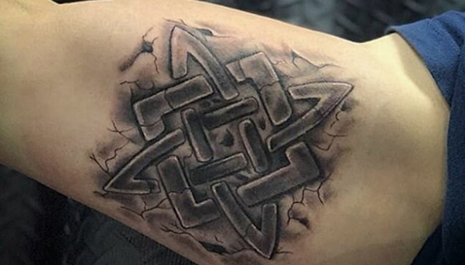 Tatouage de l'étoile de Russie sur la main